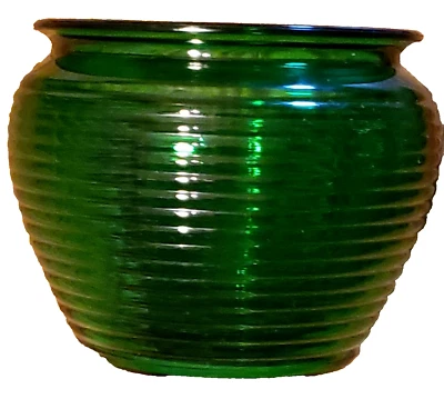 Jarrón acanalado National Potteries Inc. Cleveland OH Glass Division #1162 Foto 1 de 3