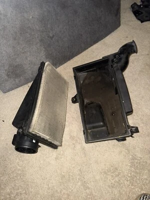 2000 - 2004 VOLVO S40 40 SERIES Air Filter Cleaner Housing Box Assembly 30864098 - Image 1 of 4