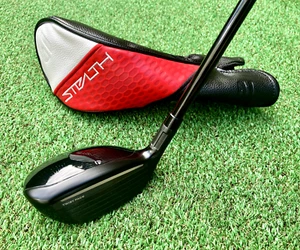 TaylorMade Stealth 2 Rescue / Hybrid 4 (22º) / Fujikura VENTUS Red Shaft / VGC - Picture 1 of 6