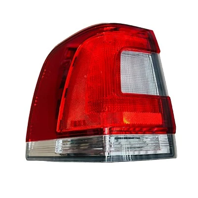 ✅ LÁMPARA LUZ TRASERA MONTADA EN PANEL CUARTO IZQUIERDO CONDUCTOR LINCOLN NAVEGATOR 2015-2017 Foto 1 de 4