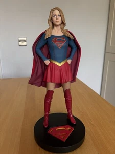 DC Collectibles Supergirl 12.5" Statue 1400/5000 Limited Edition - Boxed - Imagen 1 de 24