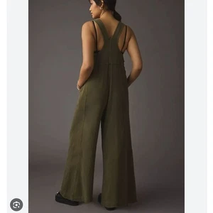 Daily Practice by Anthropologie The Palmra Jumpsuit olivgrün  - Bild 1 von 10