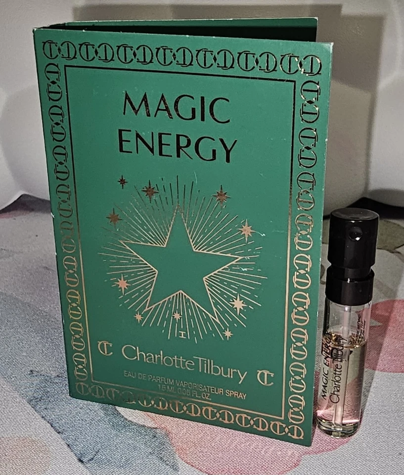 Charlotte Tilbury Magic Energy Eau de Parfum Eau de Parfum amostra spray 0,05 oz/1,5 ml novo - Imagem 1 de 1