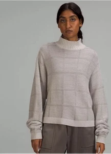 Lululemon Lab reflektierender Strickpullover mit Stehkragen Damen 8 - Bild 1 von 7