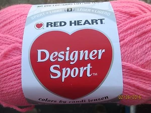 Red Heart Designer Sport BLUSH ROSE Pink 100 % Acryl 3 Unzen 279 Yards Sport #3 NDL - Bild 1 von 4