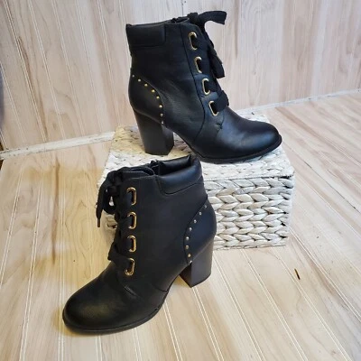 Botas de moda APT 9 negras doradas talla 9 tacón alto con cordones al tobillo usadas en excelente estado Foto 1 de 4