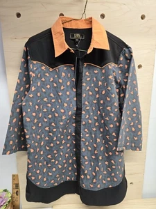NEW L&B Western Style Button Down Shirt With Animal Print Size Small - Picture 1 of 6