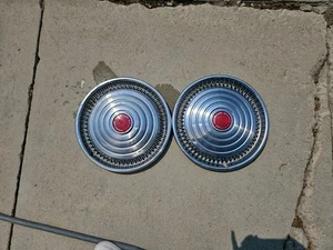 70 71 72 Pontiac Bonneville 15” Hubcaps - Picture 1 of 5