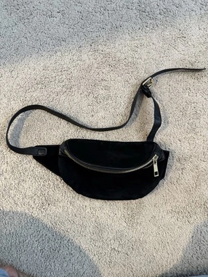 Cartera bolso cinturón negro gamuza Forever 21 vintage Y2K Foto 1 de 4