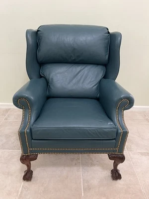 Silla Queen Anne vintage con pie de garra Hancock & Moore de cuero verde hecha en EE. UU. Foto 1 de 4