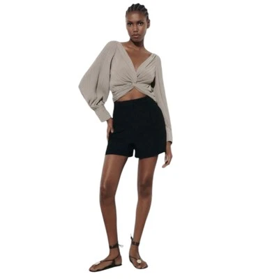 Blusa Top ZARA Gris Oscuro Sedosa Nueva con Etiquetas Corta Anudada Plisada S    Foto 1 de 4