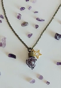 Anhänger Mit Kette Handgefertigt Phiole Tropfenform DMC Strasssteine Amethyst  - Bild 1 von 19