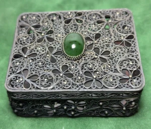 Caja de baratijas metálicas no magnéticas con bisagras Beriozka filigrana vintage de la Unión Soviética - Imagen 1 de 10