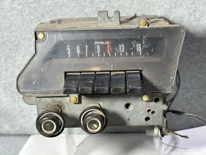 Car Radio 1969-70 Ford Galaxy  500 Mercury AM Philco OEM C9AA-18806 VINTAGE - Picture 1 of 9