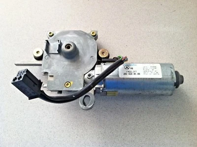 1997-2000 MERCEDES-BENZ C230 C280 W202 ~ SUNROOF MOTOR ~ A2028200508 ~ OEM PART - Image 1 of 3