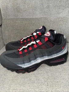 Nike Air Max 95 Liverpool LFC Herren Gr. 12 HM4830-001 Brandneu Selten - Bild 1 von 9