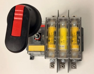 ABB OS100J03 FUSIBLE DISCONNECT GENERAL PURPOSE SWICTH with SHAFT & HANDLE - Image 1 of 4