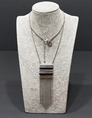 Collar Casa Blanca Mercado Negro WHBM Esmalte Negro Tono Plata Cadenas Colgantes Foto 1 de 4