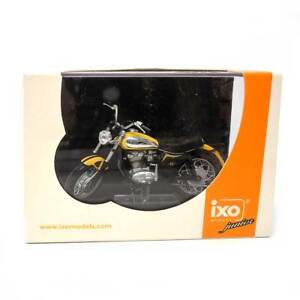 IXO Models Mini Motorcycles: 1973 DUCATI Scrambler 450 1/24 Scale
