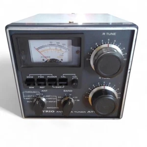 AT-200 Kenwood TRIO Ham Radio Antena Tuner HF 1,8 ~ 28MHz 200W Działający - Zdjęcie 1 z 16