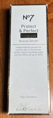 ¡NUEVO!   Suero de belleza intensa Boots No7 Protect & Perfect 1 fl oz (30 ml) Foto 1 de 2
