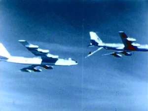 16mm USAF Film "KC-135 Refueling a Boeing B-52"  Boeing KC-135 B-52  Mid air - Picture 1 of 20