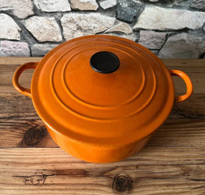 jolie cocotte en fonte émaillé Le Creuset orange année 60 70 vintage ++