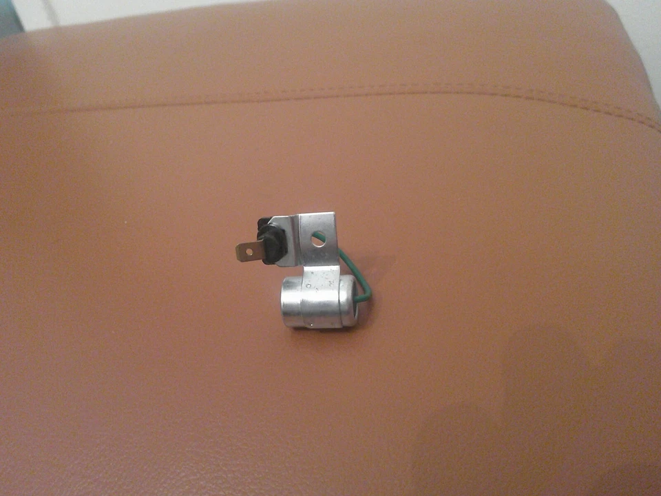 CONDENSADOR DE IGNIÇÃO INTERMOTOR VOLVO 1800 E, ES, Coupe - Imagem 1 de 1