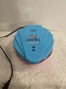 Kitchen Mini Cupcake Maker. Mini Pancake Maker! Hot! Make 7 Mini Cupcakes - Picture 1 of 5