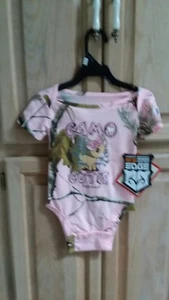Camisa a presión Camuflaje Cutie Realtree Lol Joey rosa camuflaje niño pequeño de una pieza 12/18 m - Imagen 1 de 3