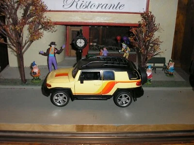 JADA 1/24 Custom Lowrider 2007 Toyota FJ Cruiser Yellow w/ Chrome MAGS FREE SHIP - Image 1 of 4