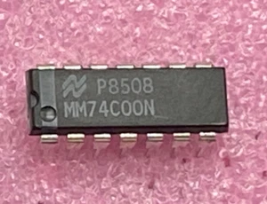 Circuito integrato NAND quad 2 ingressi nazionale MM74C00N - Foto 1 di 1