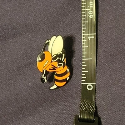 WAYNESBURG UNIVERSITY YELLOW JACKET MASCOT PIN. - Image 1 of 2