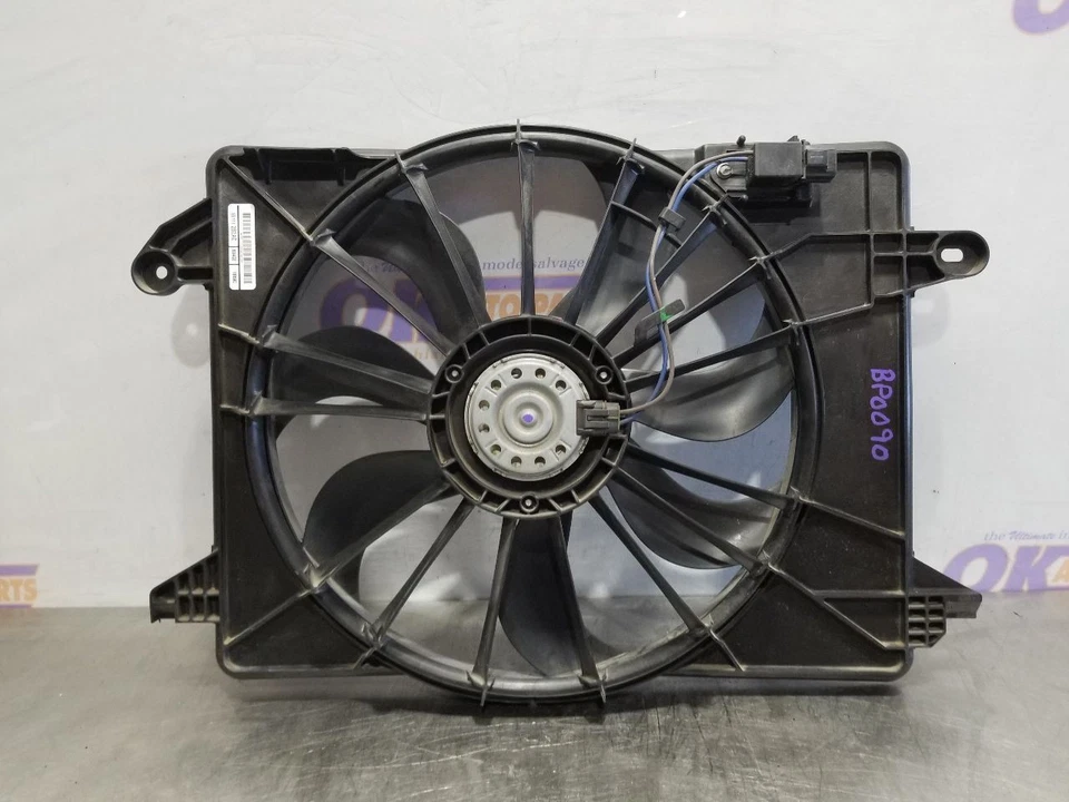 19 2019 CHRYSLER 300 3.6L ENGINE RADIATOR COOLING FAN  - Image 1 of 4