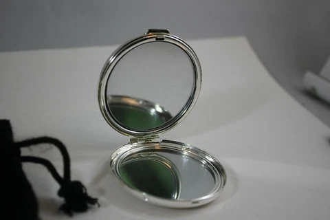 Links of London Silver Plated Mirror Compact Handbag 100% Authentic FAST SHIPPIN Cover
