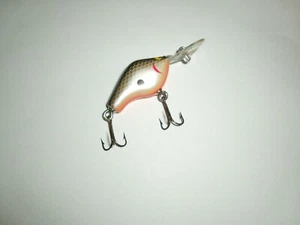 *READ* Vintage Unknown Plastic 1-3/4" Body Young (?) Lure - Used* - Picture 1 of 6