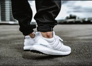 ZAPATILLAS ADIDAS ULTRABOOST 1.0 Retro Triple Blanco Para Hombre Talla 8 S77416 ZAPATOS NUEVOS - Imagen 1 de 12