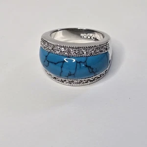 Lia Sophia Mesa Premise Ring Faux Turquoise Howlite Ring SilverTone Size 6 - Picture 1 of 11
