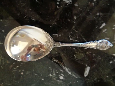 WALLACE SIR CHRISTOPHER 9 1/4"STERLING SILVER CASSEROLE BERRY SPOON FLATWARE SET - Image 1 of 4