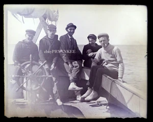 Antique SAILOR BOYS on WHITE STAR SAILBOAT Photo Glass Negative / GAY INTEREST - Picture 1 of 2