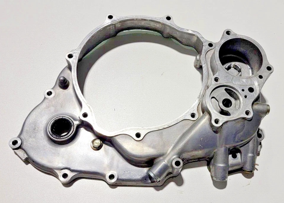 Right Crankcase Inner Clutch Cover  2001 Honda XR650R XR 650 R 01 XR650 - Image 1 of 4