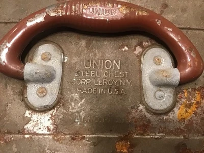 Caja de aparejos de pesca Union de acero vintage hecha en EE. UU. Foto 1 de 4