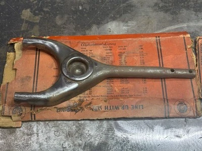 NOS 1934 Chevrolet Master Clutch Fork ONLY 34 Chevy 837463 LION Brand CPF-2X Foto 1 de 2