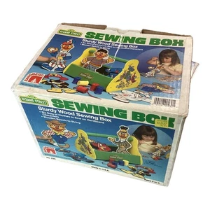 Vintage Sesame Street Sewing Box Wood Wooden Set 1988 With Extras - Picture 1 of 15