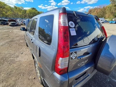 Luz trasera izquierda conductor construida en Japón para 05-06 CR-V 3717129 Foto 1 de 4