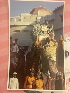 Queen Elizabeth Sovereign Series #2 30 Years E II R No 16 Benares 25 February 61 - Picture 1 of 6