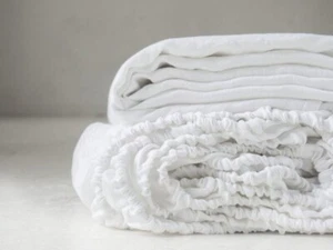 Leinen 100% Weiß Spannbettlaken / Weiß Bettwäsche Set mit zwei Kissenbezügen / Weiß - Bild 1 von 2