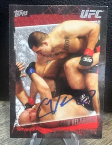 Cain Velasquez Signed 2010 Topps Round UFC Card in person Auto - Picture 1 of 1
