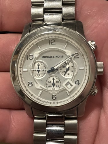 Michael Kors Oversized Runway MK8086 Orologio da polso per uomo lettura necessita di batteria