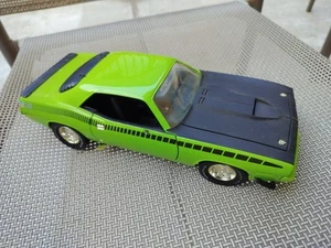 1970 PLYMOUTH AAR CUDA GREEN ERTL 1:18 OPENING HOOD & DOORS - Picture 1 of 5
